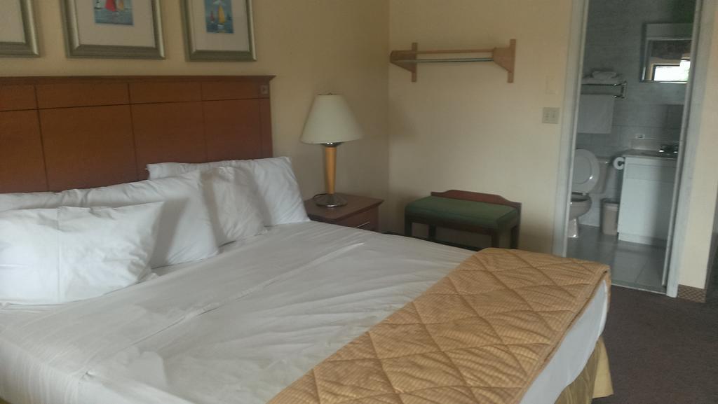 Naugatuck Motor Lodge Δωμάτιο φωτογραφία