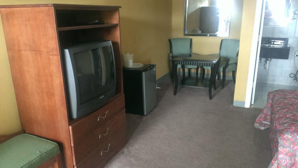 Naugatuck Motor Lodge Δωμάτιο φωτογραφία