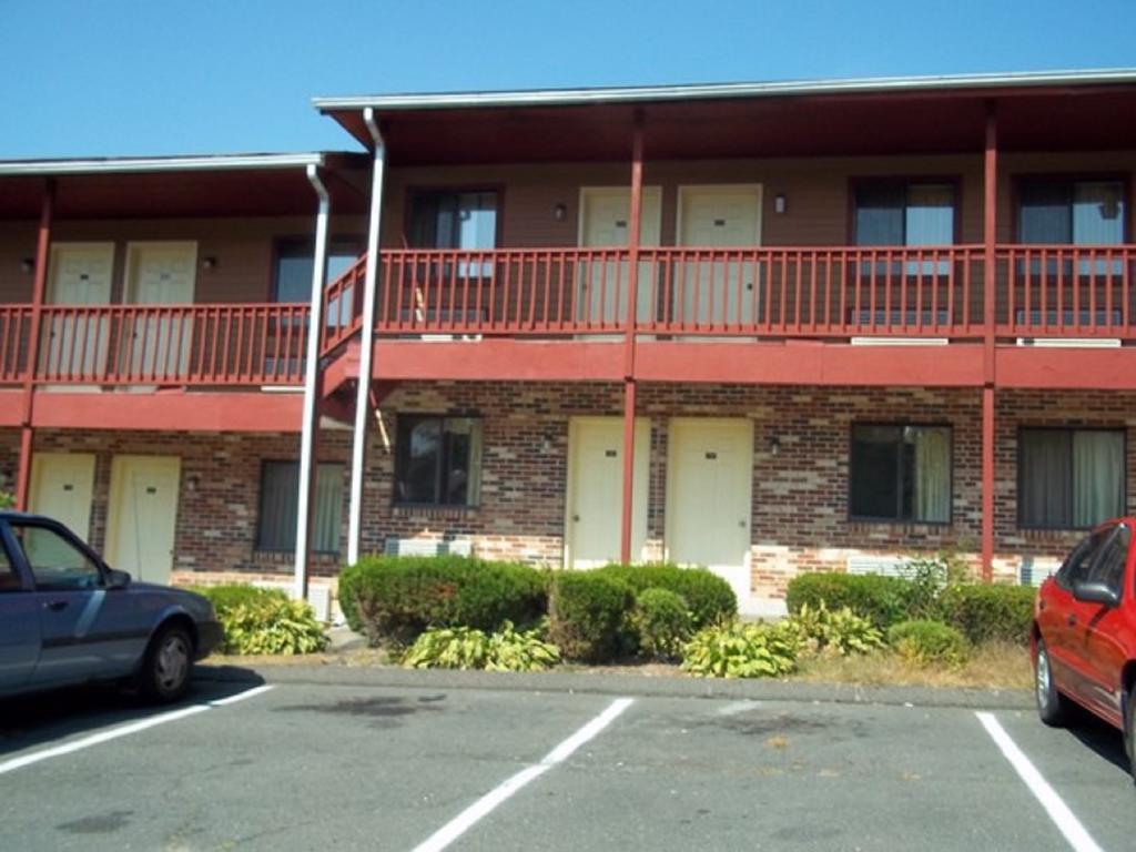 Naugatuck Motor Lodge Εξωτερικό φωτογραφία